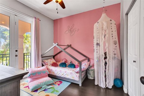 Townhouse in Miami, Florida 3 bedrooms, 163.32 sq.m. № 2066570 - photo 26