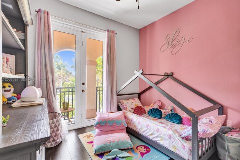 Townhouse in Miami, Florida 3 bedrooms, 163.32 sq.m. № 2066570 - photo 27