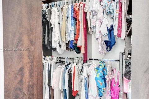 Townhouse in Miami, Florida 3 bedrooms, 163.32 sq.m. № 2066570 - photo 25