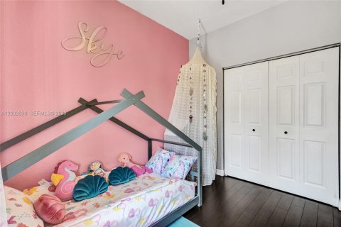 Townhouse in Miami, Florida 3 bedrooms, 163.32 sq.m. № 2066570 - photo 28