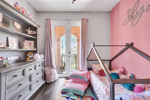 Townhouse in Miami, Florida 3 bedrooms, 163.32 sq.m. № 2066570 - photo 29