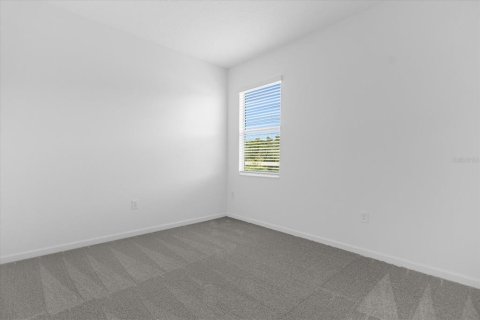 Casa en alquiler en Kissimmee, Florida, 8 dormitorios, 301.75 m2 № 1772085 - foto 12