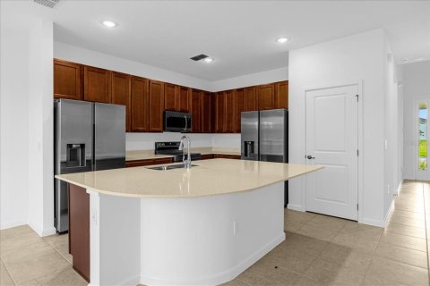 House in Kissimmee, Florida 8 bedrooms, 301.75 sq.m. № 1772085 - photo 26