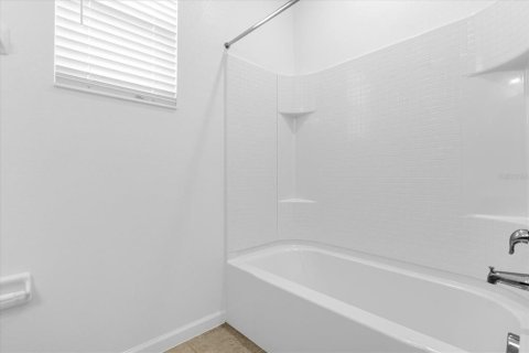 Casa en alquiler en Kissimmee, Florida, 8 dormitorios, 301.75 m2 № 1772085 - foto 20