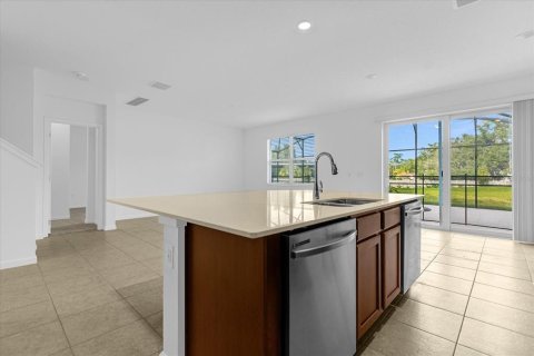 Casa en alquiler en Kissimmee, Florida, 8 dormitorios, 301.75 m2 № 1772085 - foto 28