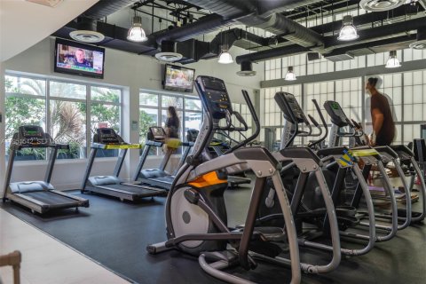 Condo in Miami, Florida, 2 bedrooms  № 2054286 - photo 23