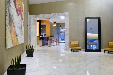 Condo in Miami, Florida, 2 bedrooms  № 2054286 - photo 30