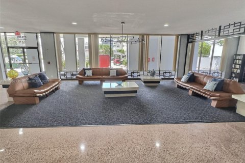 Copropriété à vendre à Hallandale Beach, Floride: 2 chambres, 121.79 m2 № 1987826 - photo 19