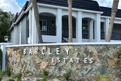 Condo in Saint Petersburg, Florida, 1 bedroom  № 1829422 - photo 2