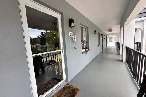 Condo in Saint Petersburg, Florida, 1 bedroom  № 1829422 - photo 12