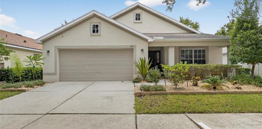 House in Seffner, Florida 4 bedrooms, 182.55 sq.m. № 2099260
