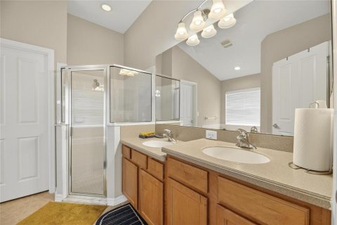 House in Seffner, Florida 4 bedrooms, 182.55 sq.m. № 2099260 - photo 21