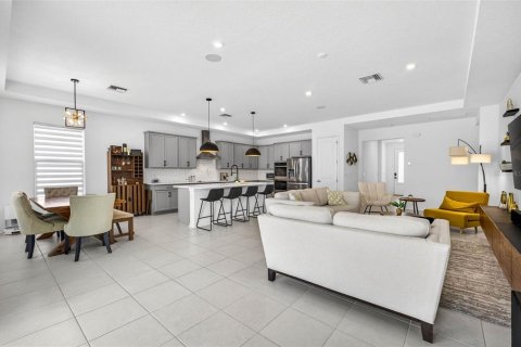 House in Wesley Chapel, Florida 4 bedrooms, 186.92 sq.m. № 2157307 - photo 21