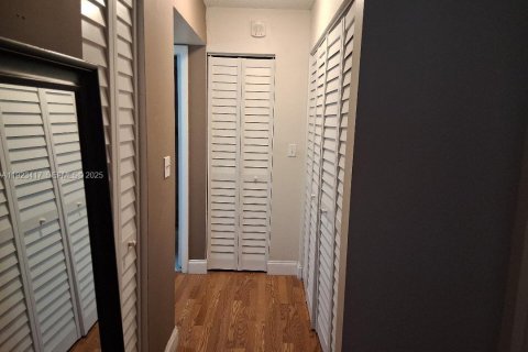 Copropriété à louer à Pembroke Pines, Floride: 2 chambres, 107.77 m2 № 1977375 - photo 21