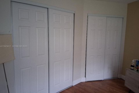 Copropriété à louer à Pembroke Pines, Floride: 2 chambres, 107.77 m2 № 1977375 - photo 13