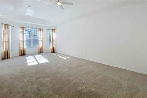 House in Orlando, Florida 5 bedrooms, 295.89 sq.m. № 2393470 - photo 24