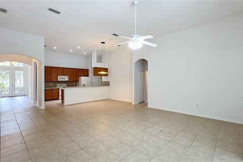 House in Orlando, Florida 5 bedrooms, 295.89 sq.m. № 2393470 - photo 16