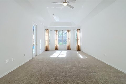 House in Orlando, Florida 5 bedrooms, 295.89 sq.m. № 2393470 - photo 23
