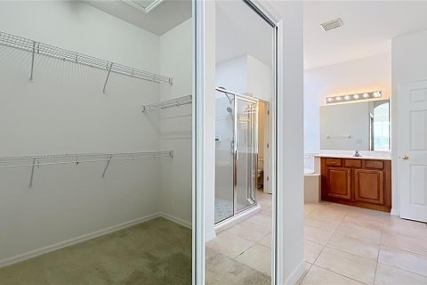 House in Orlando, Florida 5 bedrooms, 295.89 sq.m. № 2393470 - photo 28