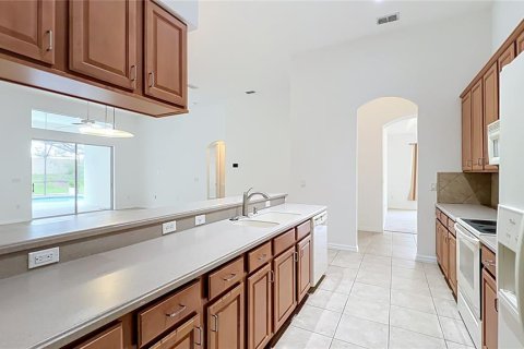 House in Orlando, Florida 5 bedrooms, 295.89 sq.m. № 2393470 - photo 11