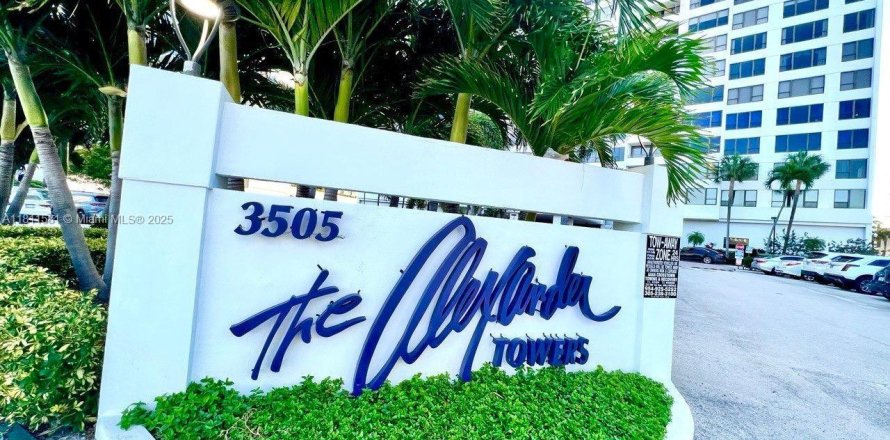 Condo à Hollywood, Floride, 1 chambre № 1874340