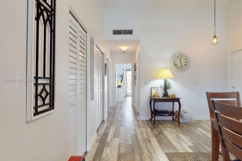 Купить кондоминиум в Сент-Луси, Флорида 2 спальни, 121.24м2, № 2022165 - фото 23