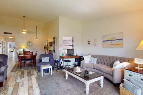 Купить кондоминиум в Сент-Луси, Флорида 2 спальни, 121.24м2, № 2022165 - фото 28