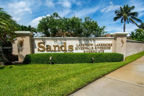 Кондоминиум с 2 спальнями в Сент-Луси, Флорида № 2022165