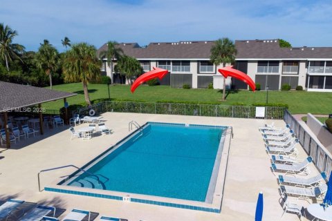 Купить кондоминиум в Сент-Луси, Флорида 2 спальни, 121.24м2, № 2022165 - фото 11