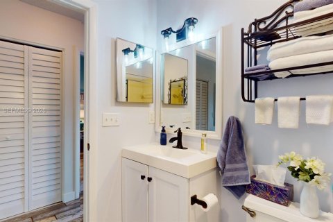 Купить кондоминиум в Сент-Луси, Флорида 2 спальни, 121.24м2, № 2022165 - фото 15