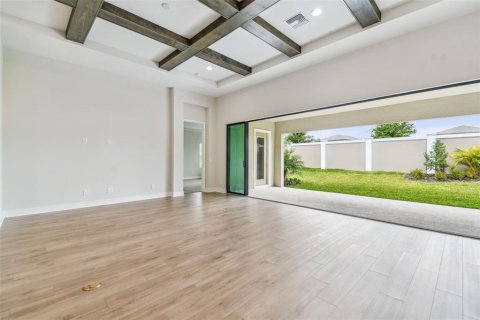 House in San Antonio, Florida 5 bedrooms, 291.53 sq.m. № 1629888 - photo 23