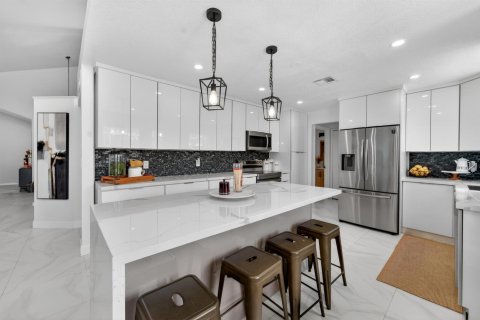 Villa ou maison à vendre à West Palm Beach, Floride: 4 chambres, 212 m2 № 2146430 - photo 6