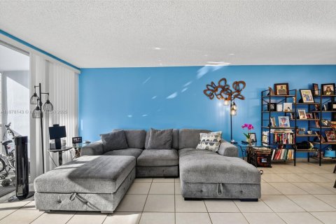 Copropriété à vendre à Boynton Beach, Floride: 2 chambres, 89.46 m2 № 1925578 - photo 14