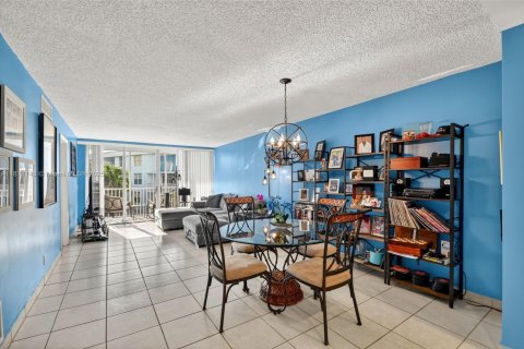 Copropriété à vendre à Boynton Beach, Floride: 2 chambres, 89.46 m2 № 1925578 - photo 8
