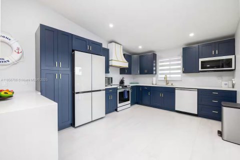 Casa en venta en Key Largo, Florida, 3 dormitorios, 126.35 m2 № 1887548 - foto 5