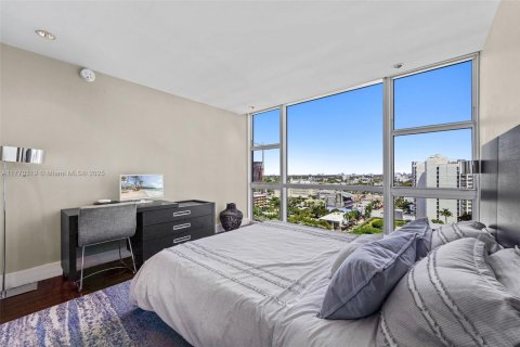 Condo in Miami Beach, Florida, 1 bedroom № 2079318 - photo 14