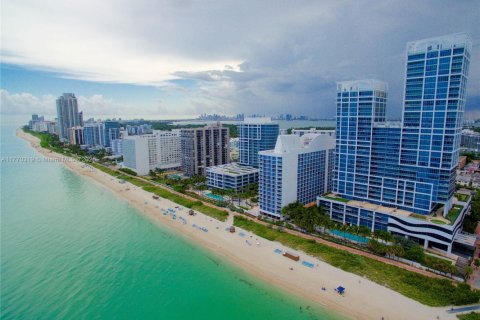 Condo in Miami Beach, Florida, 1 bedroom № 2079318 - photo 28
