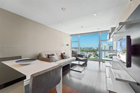 Condo in Miami Beach, Florida, 1 bedroom № 2079318 - photo 16