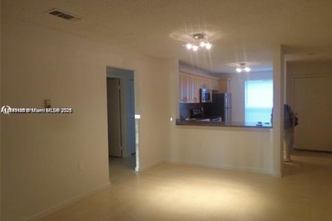 Copropriété à vendre à Miramar, Floride: 2 chambres, 92.9 m2 № 2035243 - photo 3