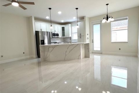 Adosado en alquiler en Winter Garden, Florida, 4 dormitorios, 140.47 m2 № 1902969 - foto 2