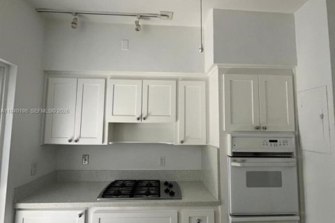 Apartment in Miami Beach, Florida 2 bedrooms, 111.48 sq.m. № 1998199 - photo 2