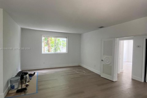 Apartment in Miami Beach, Florida 2 bedrooms, 111.48 sq.m. № 1998199 - photo 3