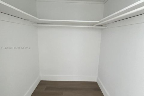 Apartment in Miami Beach, Florida 2 bedrooms, 111.48 sq.m. № 1998199 - photo 12