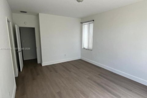 Apartment in Miami Beach, Florida 2 bedrooms, 111.48 sq.m. № 1998199 - photo 13