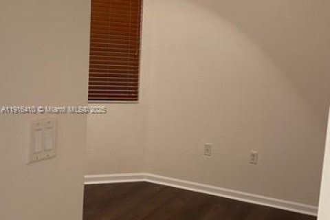 Copropriété à louer à Doral, Floride: 3 chambres, 128.67 m2 № 1972759 - photo 13