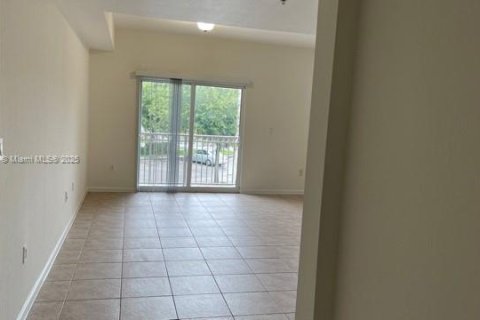 Copropriété à louer à Doral, Floride: 3 chambres, 128.67 m2 № 1972759 - photo 7