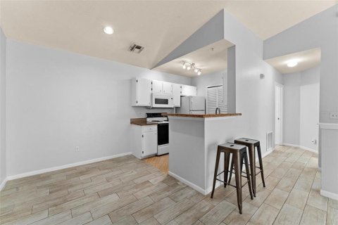 Condo in Orlando, Florida, 1 bedroom  № 1449487 - photo 10