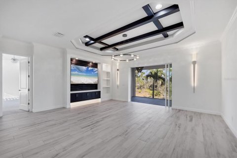 House in Placida, Florida 3 bedrooms, 213.68 sq.m. № 2106936 - photo 5