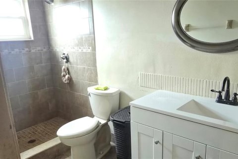 Casa en venta en Orlando, Florida, 4 dormitorios, 160.26 m2 № 1906404 - foto 10