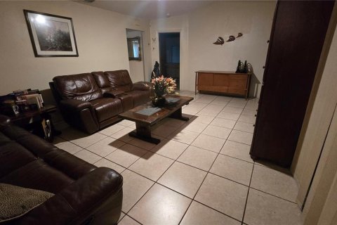 Casa en venta en Orlando, Florida, 4 dormitorios, 160.26 m2 № 1906404 - foto 15